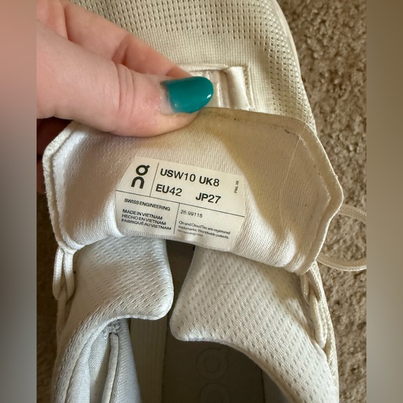 Women’s On Running Cloudnova Sneakers - Picture 2 of 9